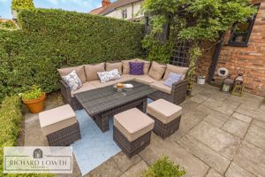 Beautiful Garden - Seating Area- click for photo gallery